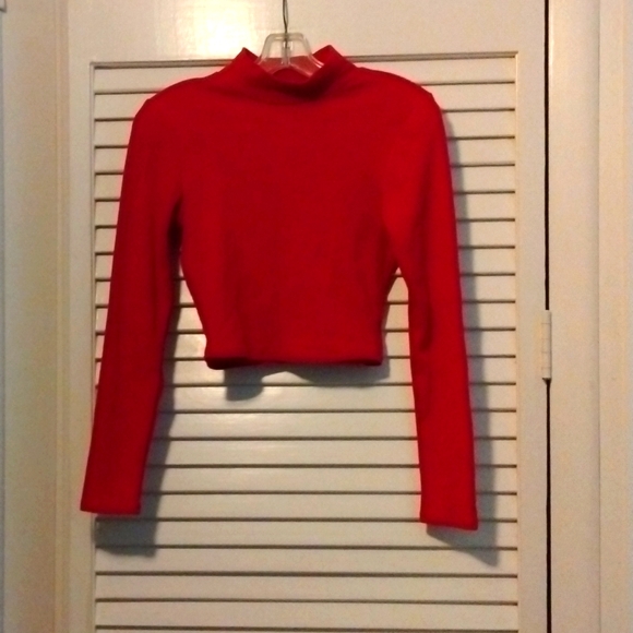 Bozzolo red crop shirt size small - Picture 1 of 3